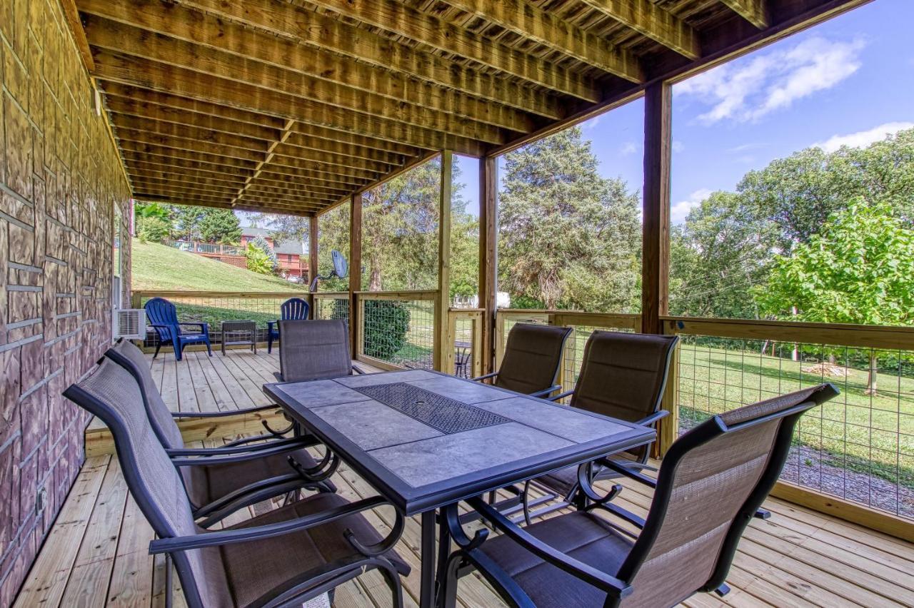 Fun & Games By Honeybearcabins 2Br/1Ba Sleeps 7 Sevierville Esterno foto